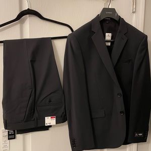 Black Express men’s slim performance suit